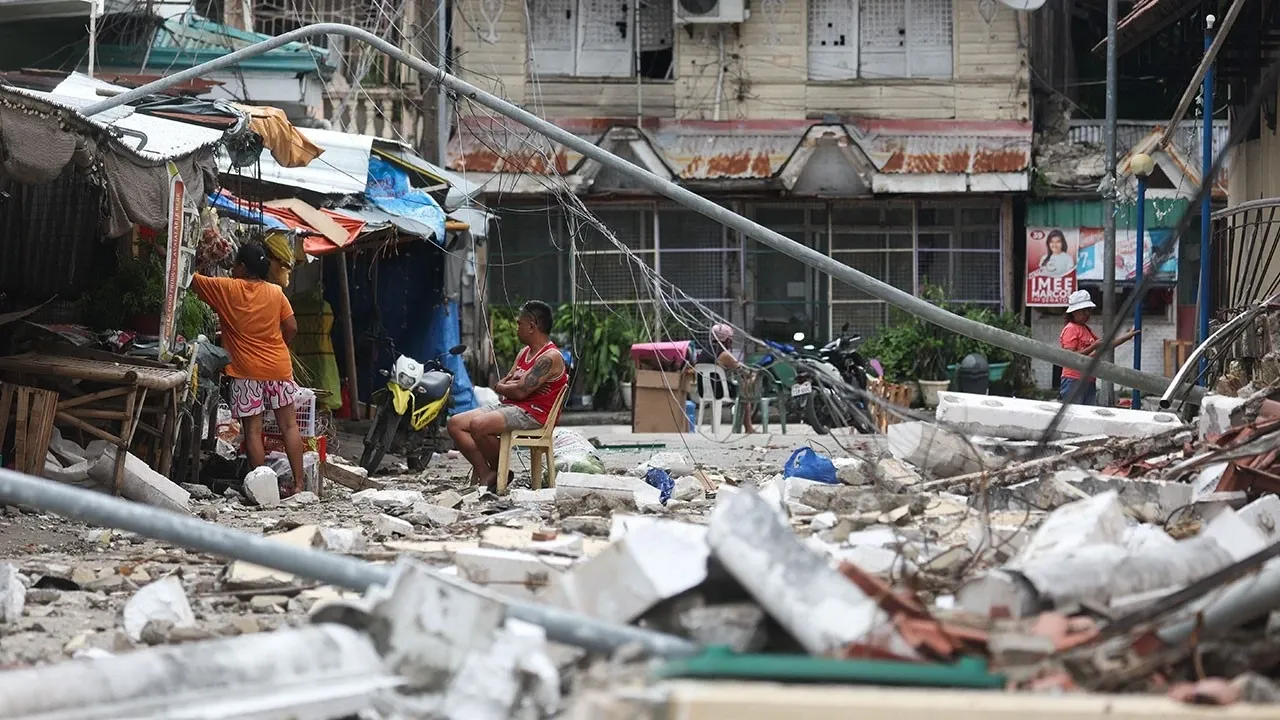 Filipinler’de 7,8’lik deprem: Tsunami uyarısı yapıldı