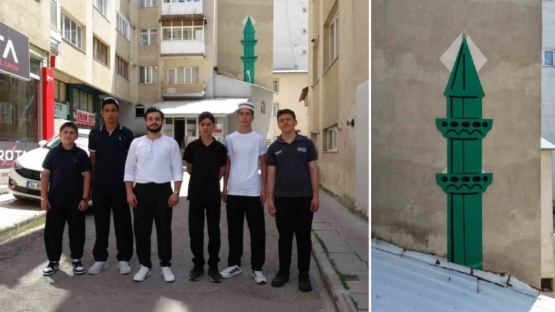 Minareye yer bulamayınca duvara tasarladılar