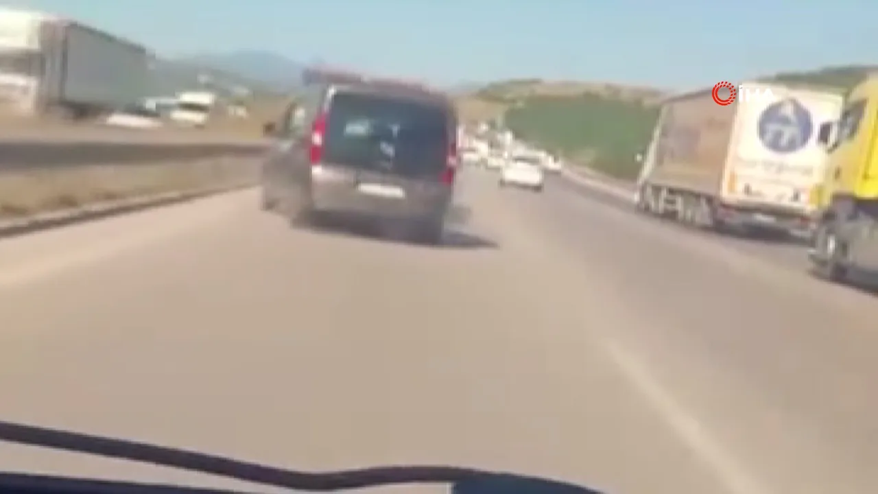 Bursa otobanında korkutan kaza! Zincirleme faciadan son andaki manevrayla kurtuldu