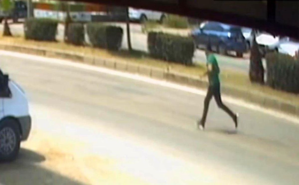 Kozan Adliyesi önünde silahlı kavga: 2 yaralı
