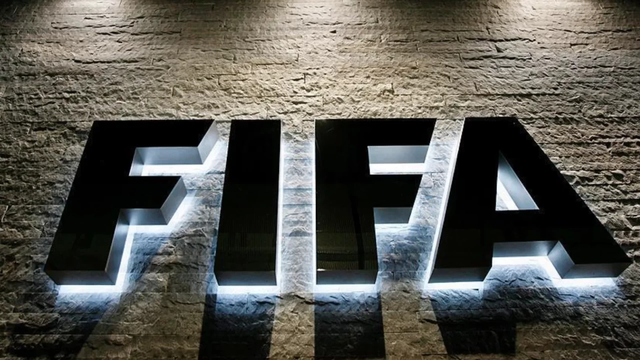 FIFA'dan şok karar: 3 Türk kulübüne transfer yasağı geldi