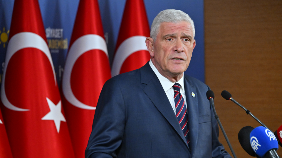 İYİ Parti Genel Başkanı Dervişoğlu: O gece devletine ve millet iradesine sahip çıkan bütün vatandaşlarımızı saygıyla selamlıyorum
