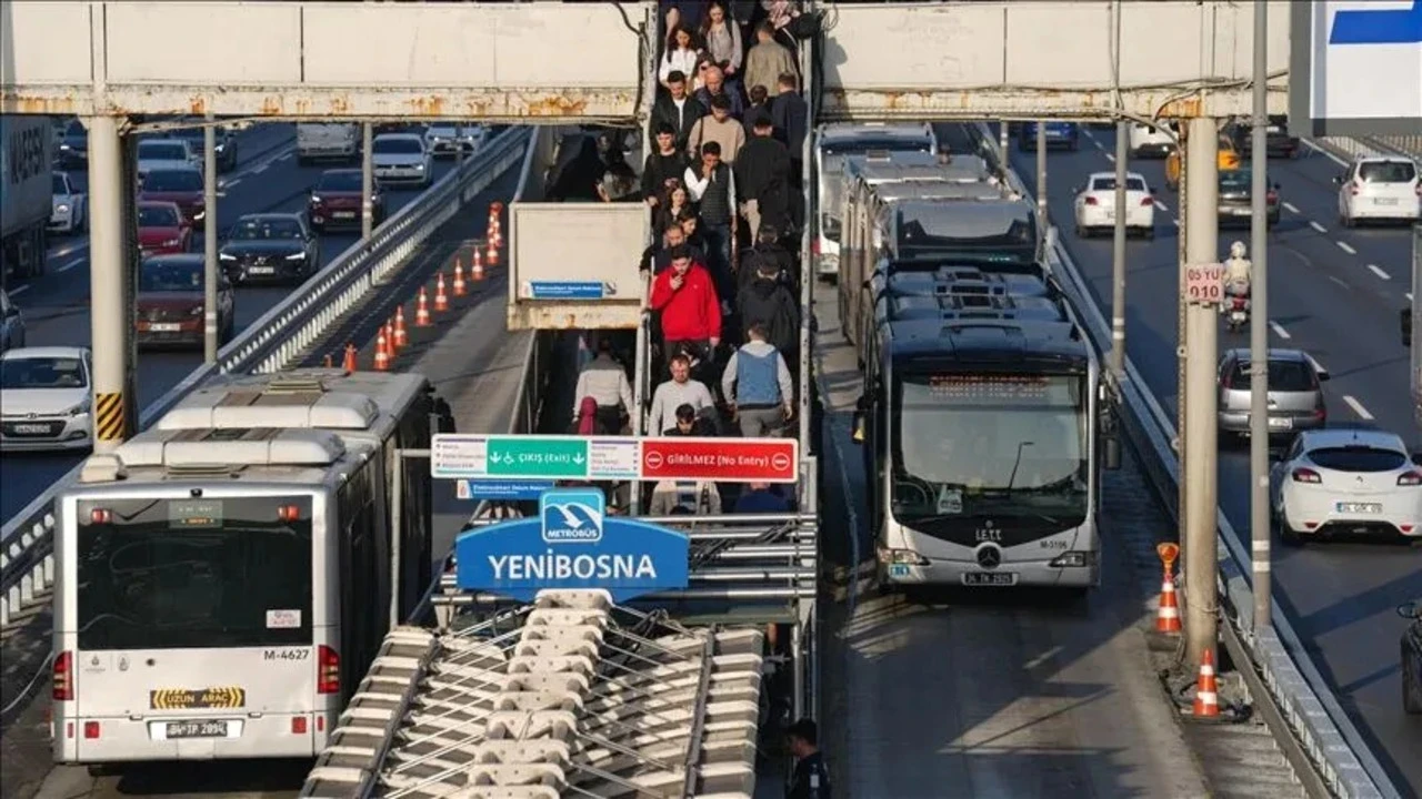 İBB Meclisi kabul etti! Toplu ulaşım, taksi ve servis ücretlerine yüzde 10 zam: İşte yeni ücretler