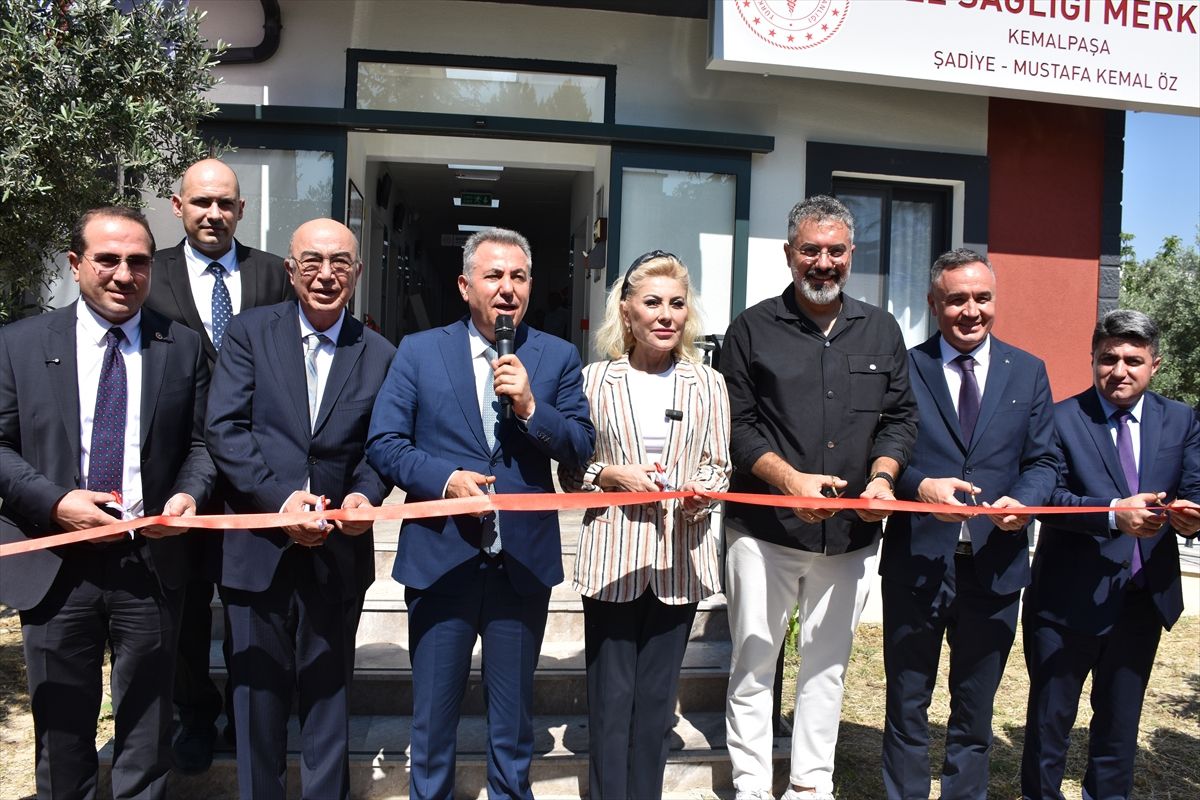 Kemalpaşa'da hayırsever iş insanı tarafından yaptırılan aile sağlığı merkezi açıldı