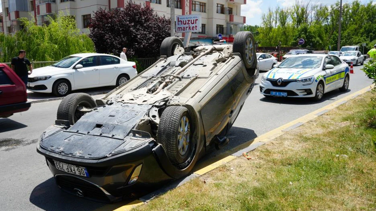 Kastamonu’da araç refüje daldı: 1 kişi yaralı