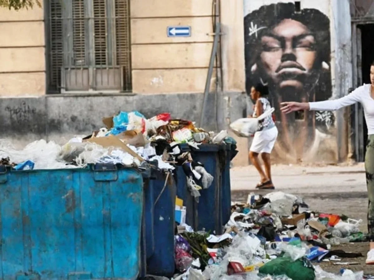Küba'nın başkenti Havana çöpten geçilmiyor