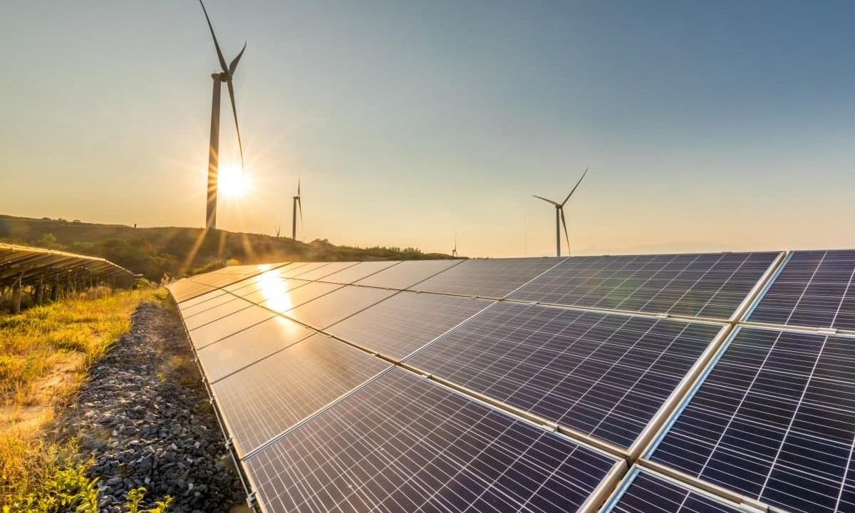 Teknoloji gelişiyor, yatırım artıyor: Güneş ve rüzgârdan enerji ikiye katlandı