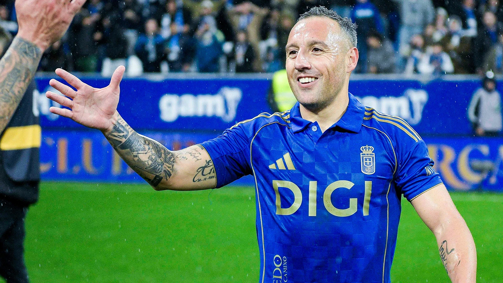 İspanyol futbol efsanesi Santi Cazorla, 41 yaşında futbolu bıraktı