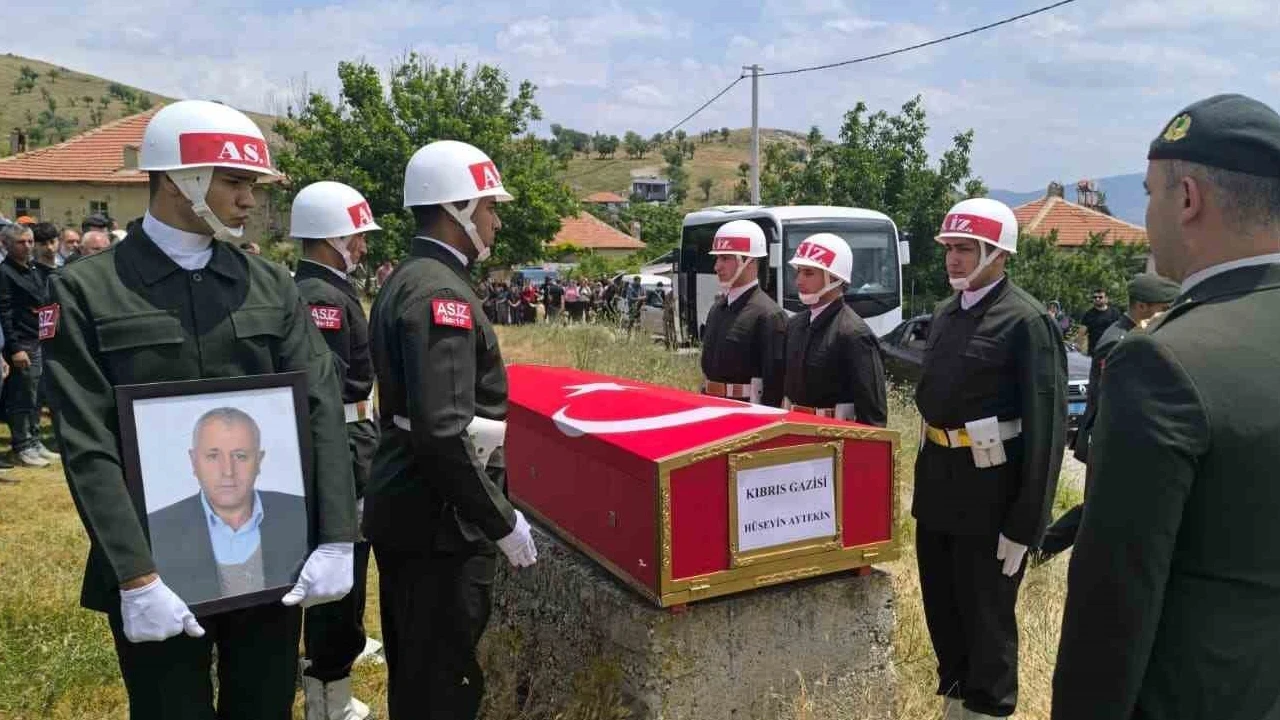 Vefat eden Kıbrıs gazisi son yolculuğuna uğurlandı