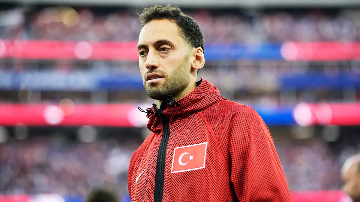 Hakan Çalhanoğlu'ndan açıklama! 'Sorumluluğu ben üstleniyorum'