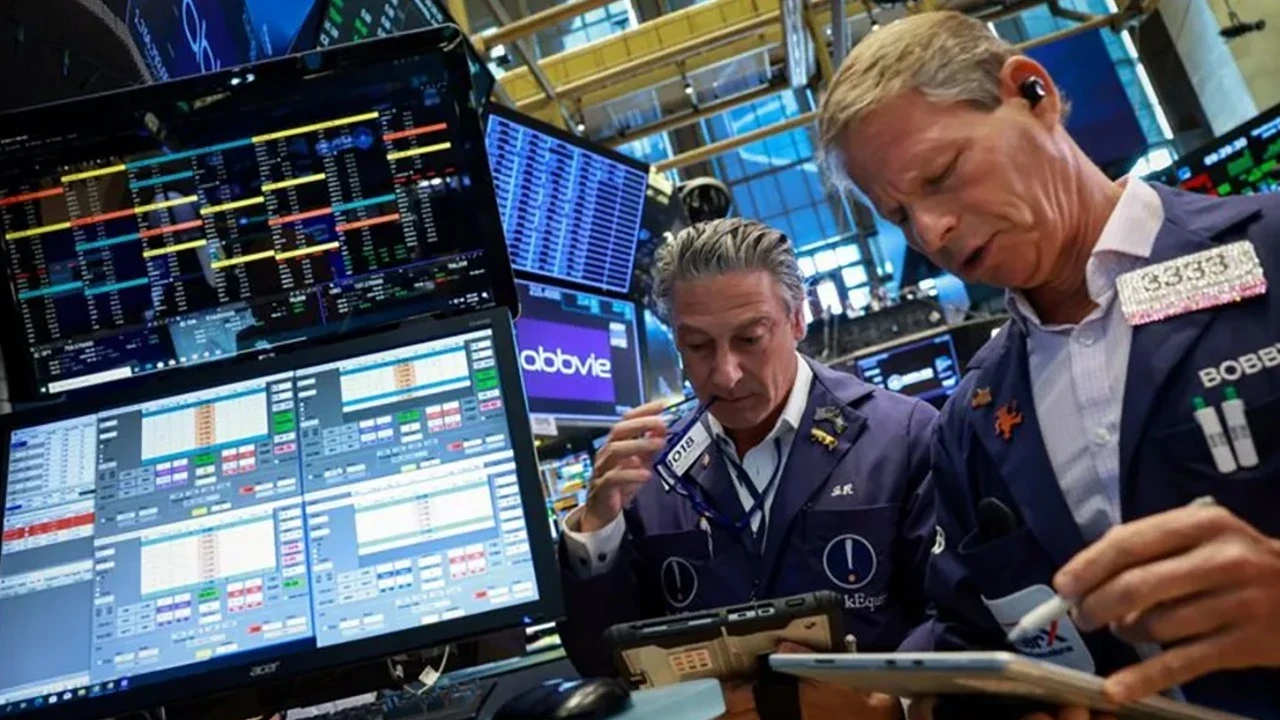 Nasdaq yüzde 2’nin üzerinde düştü! Çip ve yapay zekâ hisselerinde sert kayıplar
