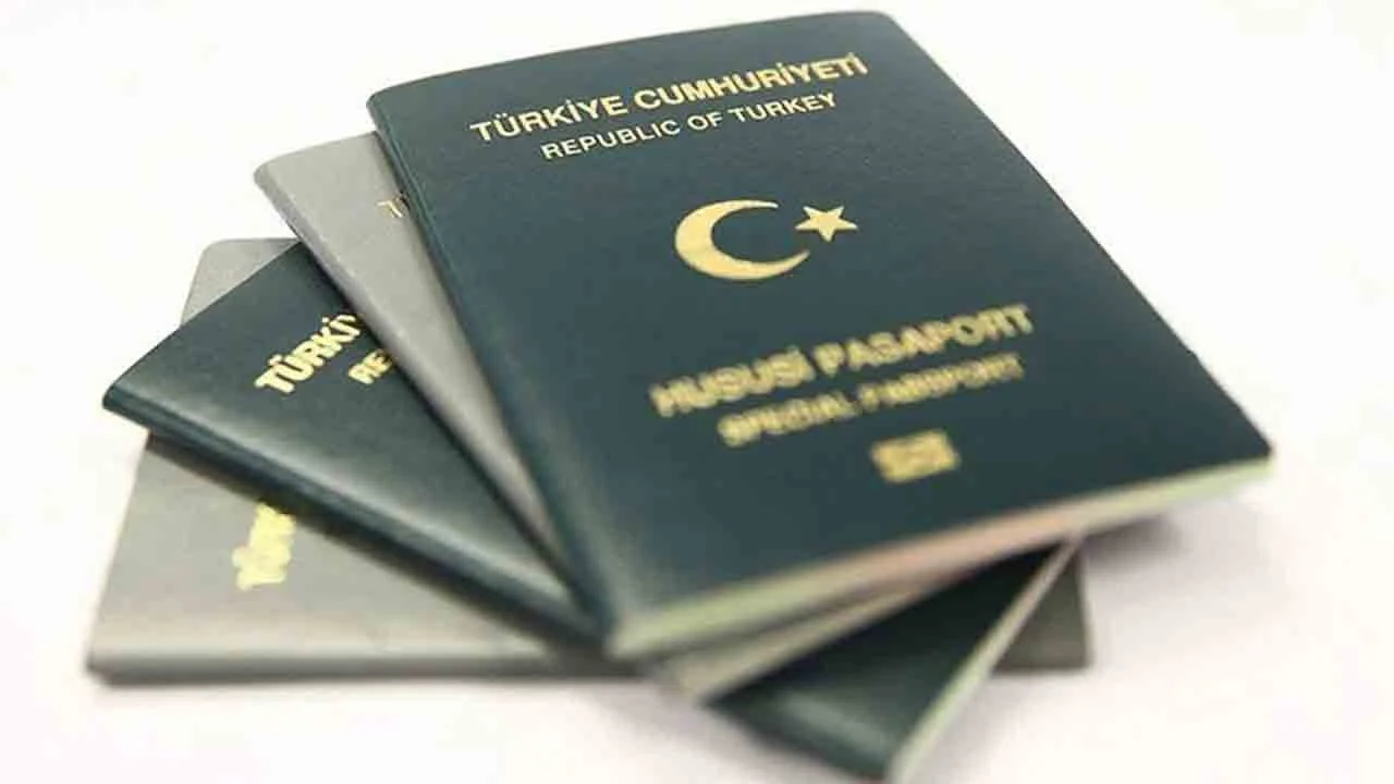 Öğretmene dijital kolaylık: Yeşil ve gri pasaportta yeni dönem başladı