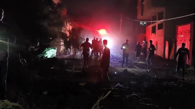 İsrail sözde ateşkesi yine ihlal etti: Deyr El-Belah'ta sivil yerleşim alanına hava saldırısı