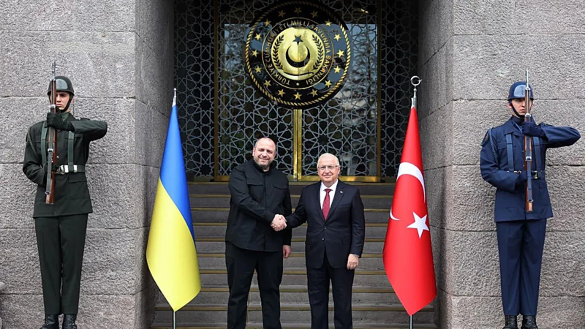 Bakan Güler, Ukrayna Savunma Konseyi Sekreteri Umerov ile görüştü