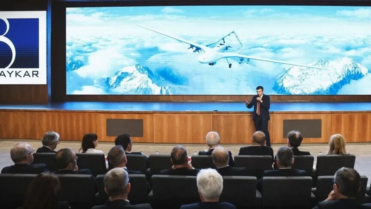Selçuk Bayraktar, NATO parlamenterlerine KIZILELMA'yı anlattı