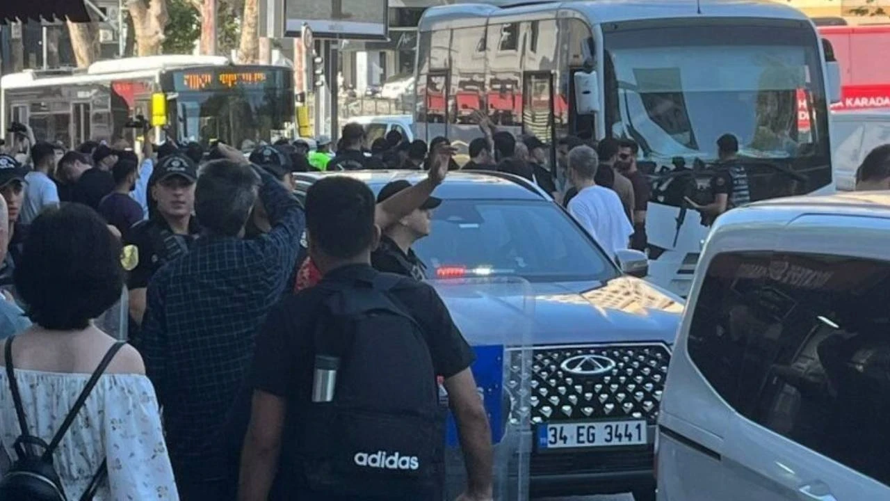 NATO Parlamenter Zirvesi protesto edildi: 40 kişi gözaltına alındı