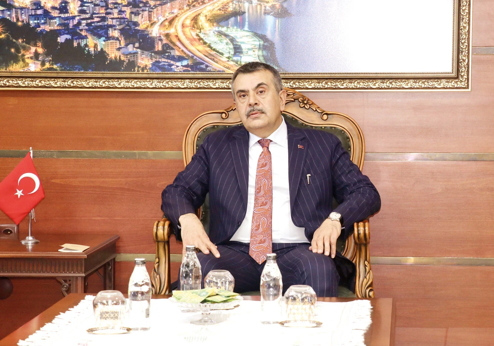 Ara tatile devam