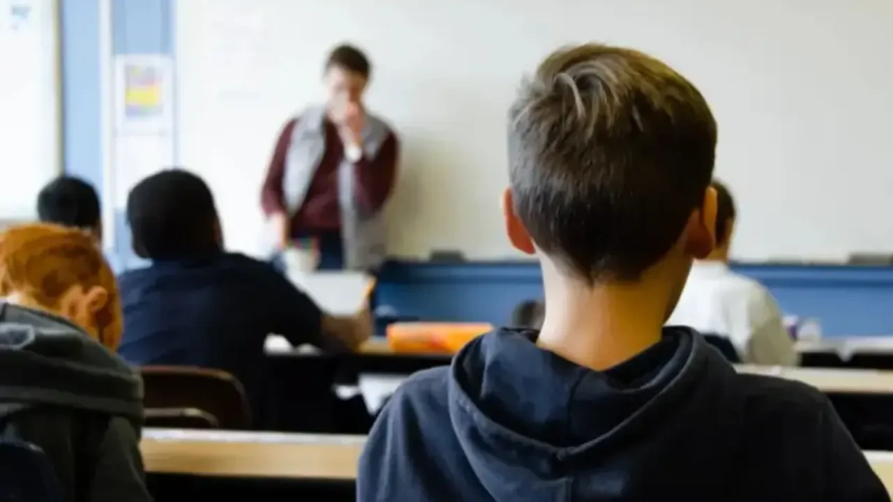 Okullardaki şiddete karşı yeni dönem! Her aileye rehber atanacak