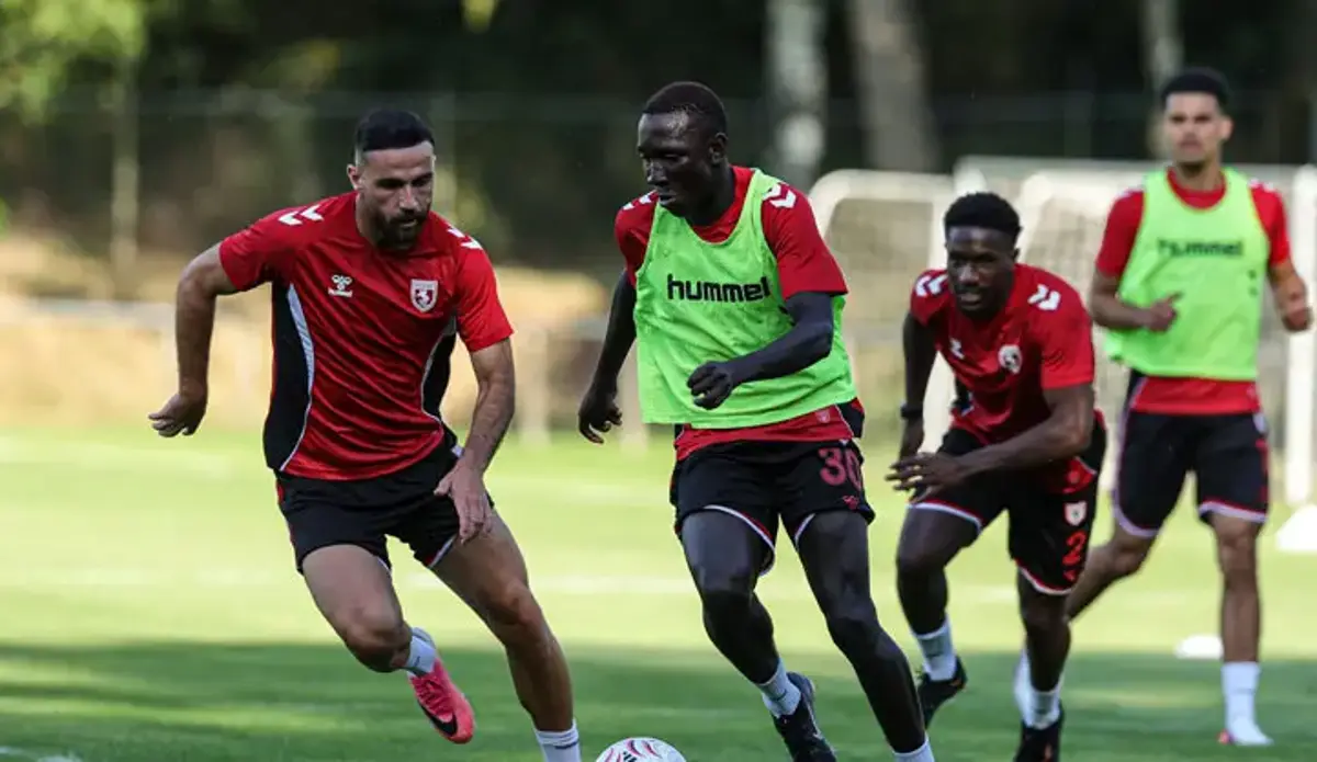 Samsunspor'un Hollanda kampı başladı