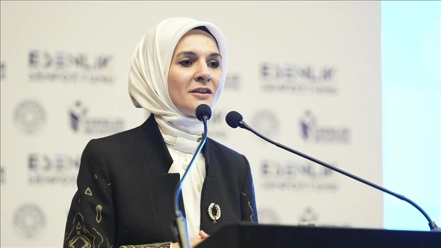 Bakan Göktaş'tan Aile ve Gençlik Fonu paylaşımı: Ailelerin yanında olmaya devam edeceğiz