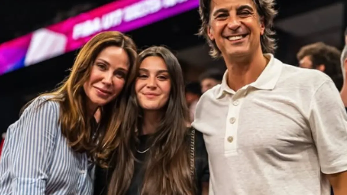Demet Şener’den gururlu anne pozu!