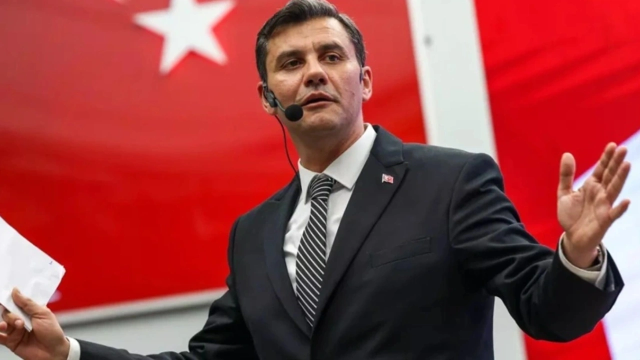 Böcek'in 'para verdim' iddiasına Ferdi Zeyrek'in seçim kampanyasını yürüten isimden sert yanıt