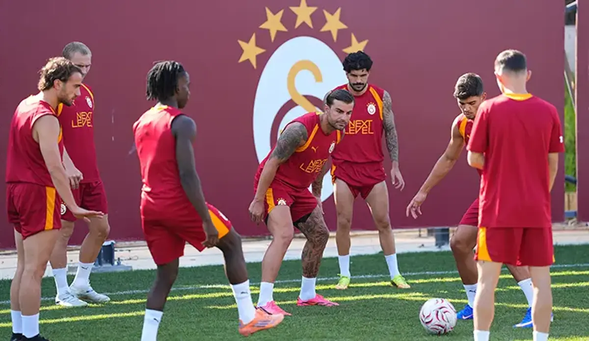Galatasaray, günü çift antrenmanla tamamladı