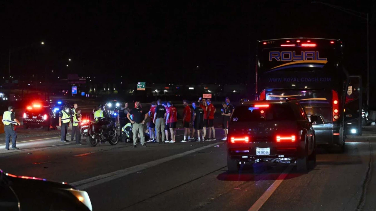 A Milli Takım’a eşlik ediyordu! Motosikletli polis kaza yaptı