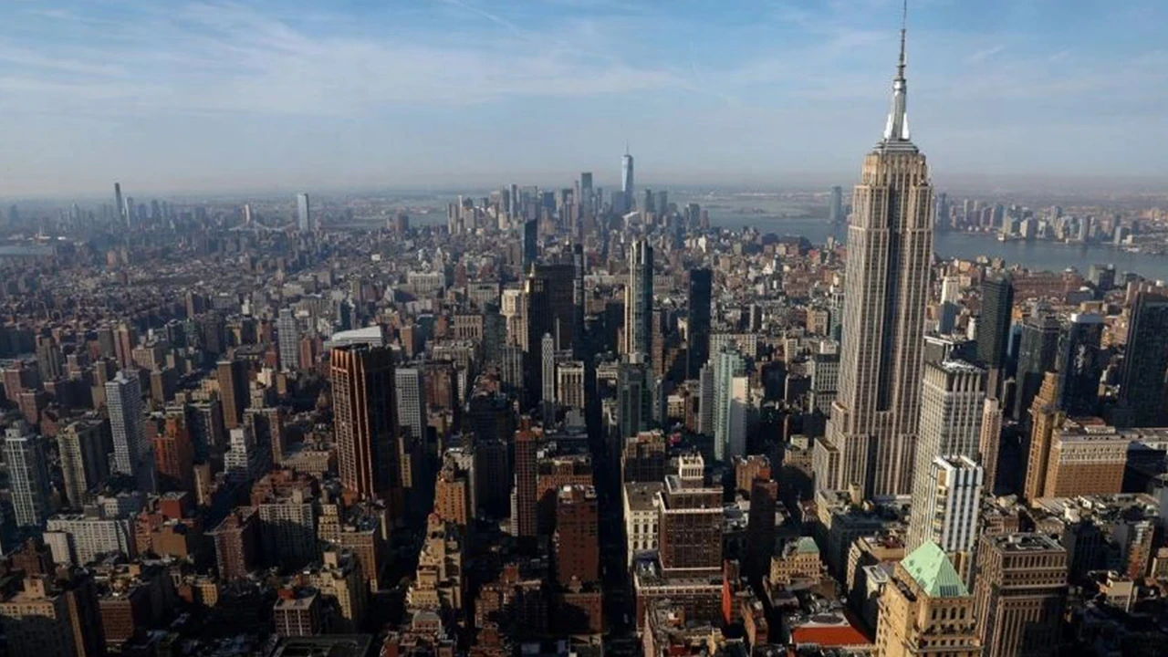 New York'tan yeni hiper ölçekli veri merkezlerine geçici durdurma kararı
