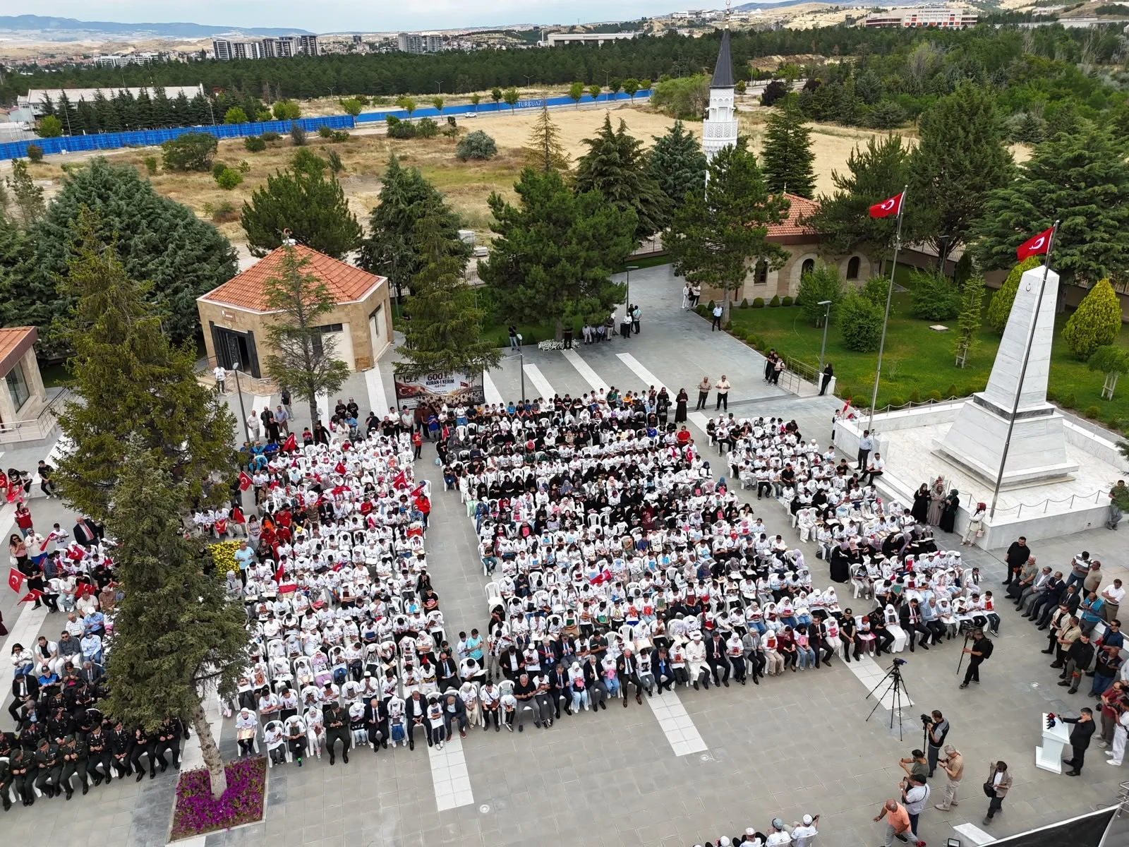 Çorum'da '60 saniyede 600 çocuk ile Kur'an-ı Kerim hatmi' yapıldı