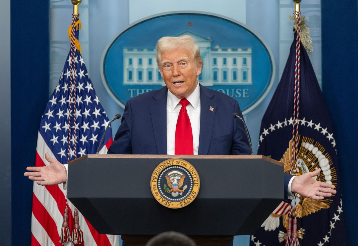 Trump: İran, ben gelene kadar 47 yıl boyunca paçayı kurtardı