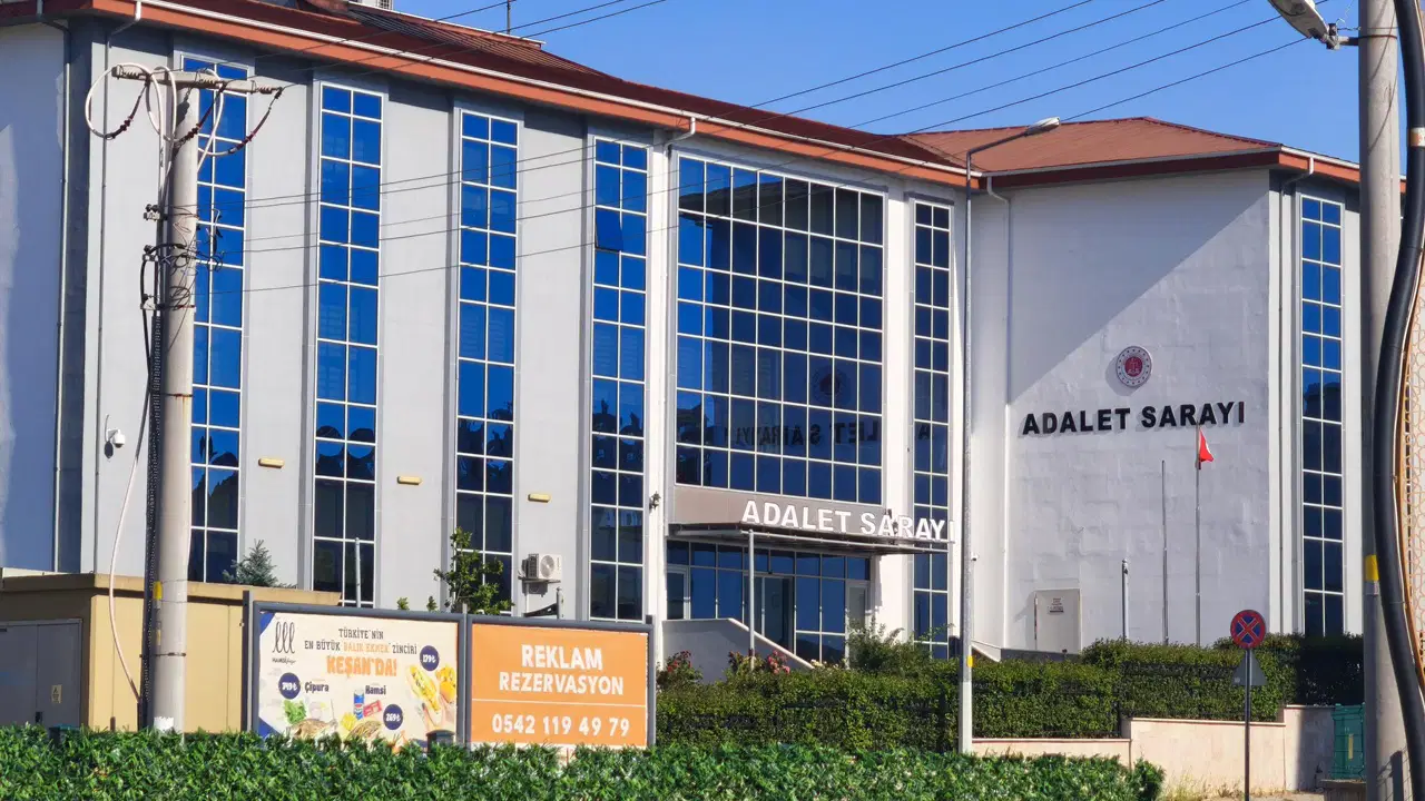 Yurt dışına kaçmak isteyen 3 FETÖ şüphelisi yakalandı
