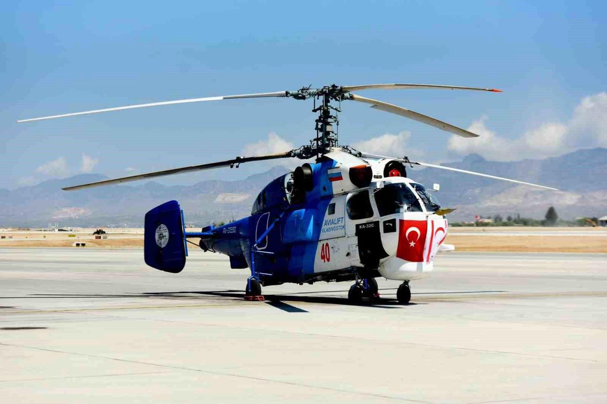 Türkiye'den KKTC'ye yangın söndürme helikopteri teslim edildi