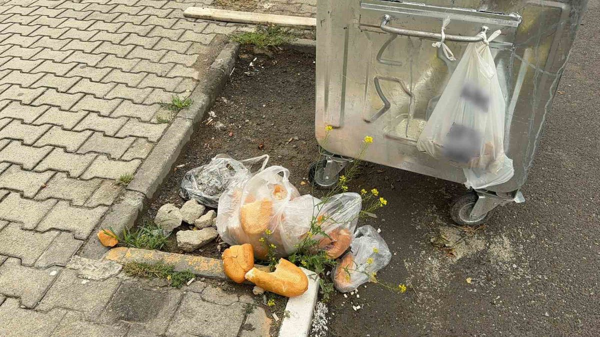 Boş Konteynerlere Rağmen Çöp ve Ekmek İsrafı Tepki Çekti