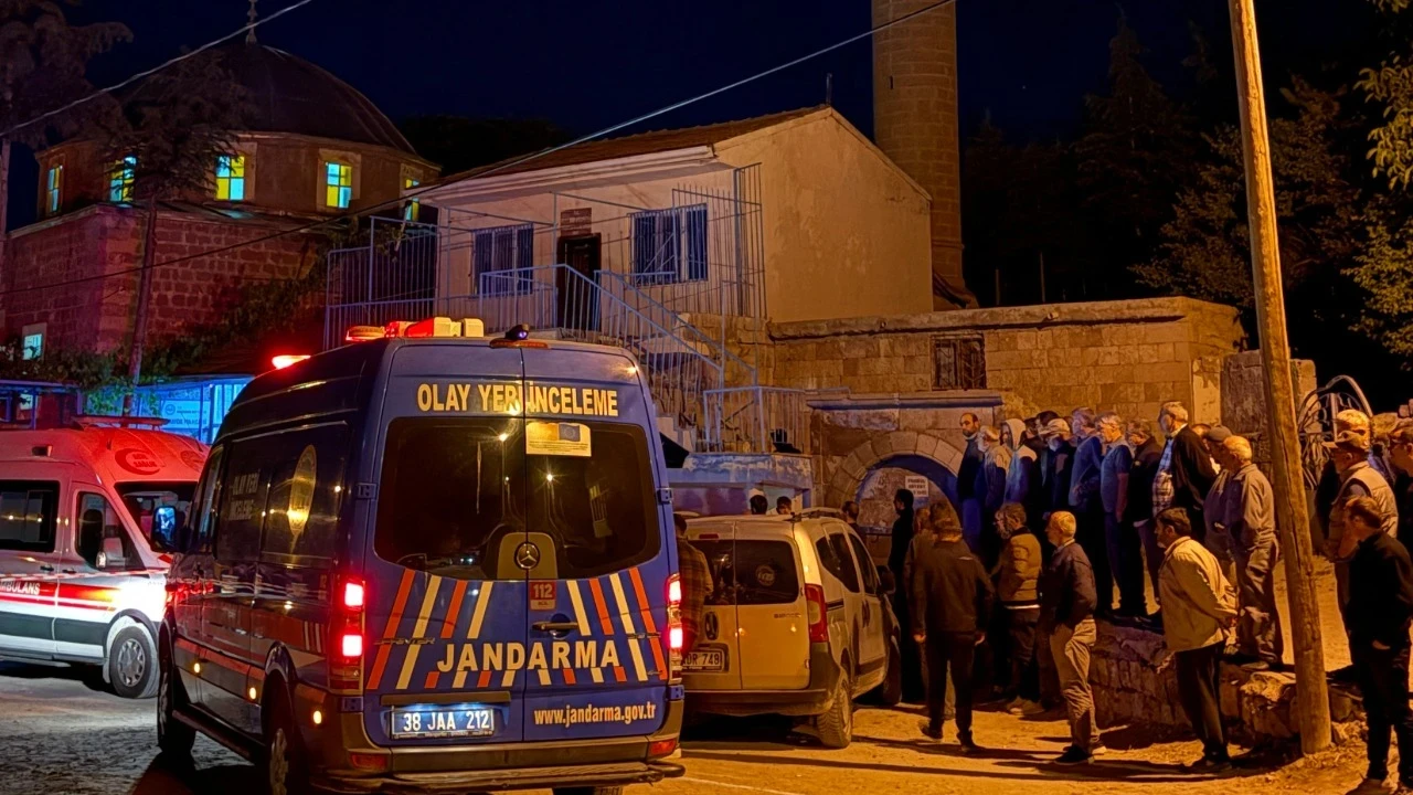 Kayseri'de cami cemaatine bıçaklı saldırı: 2 ölü
