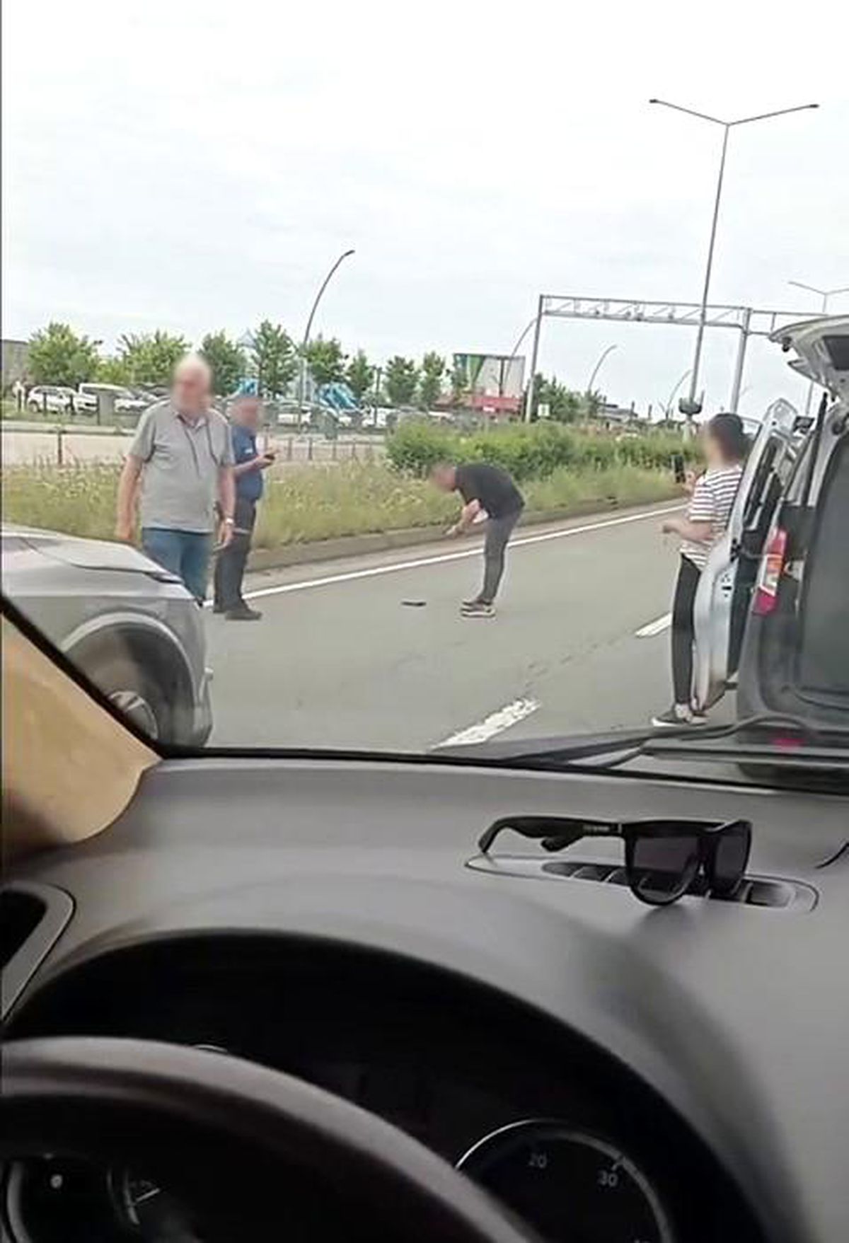 Rize'de yol ortasında tabanca bulundu