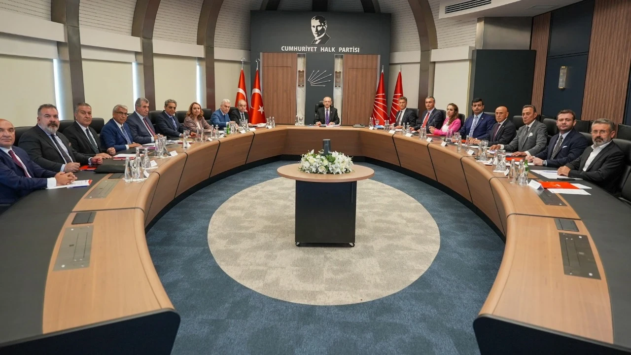 Kılıçdaroğlu: Kimin ismi geçiyorsa aklanıp gelsin