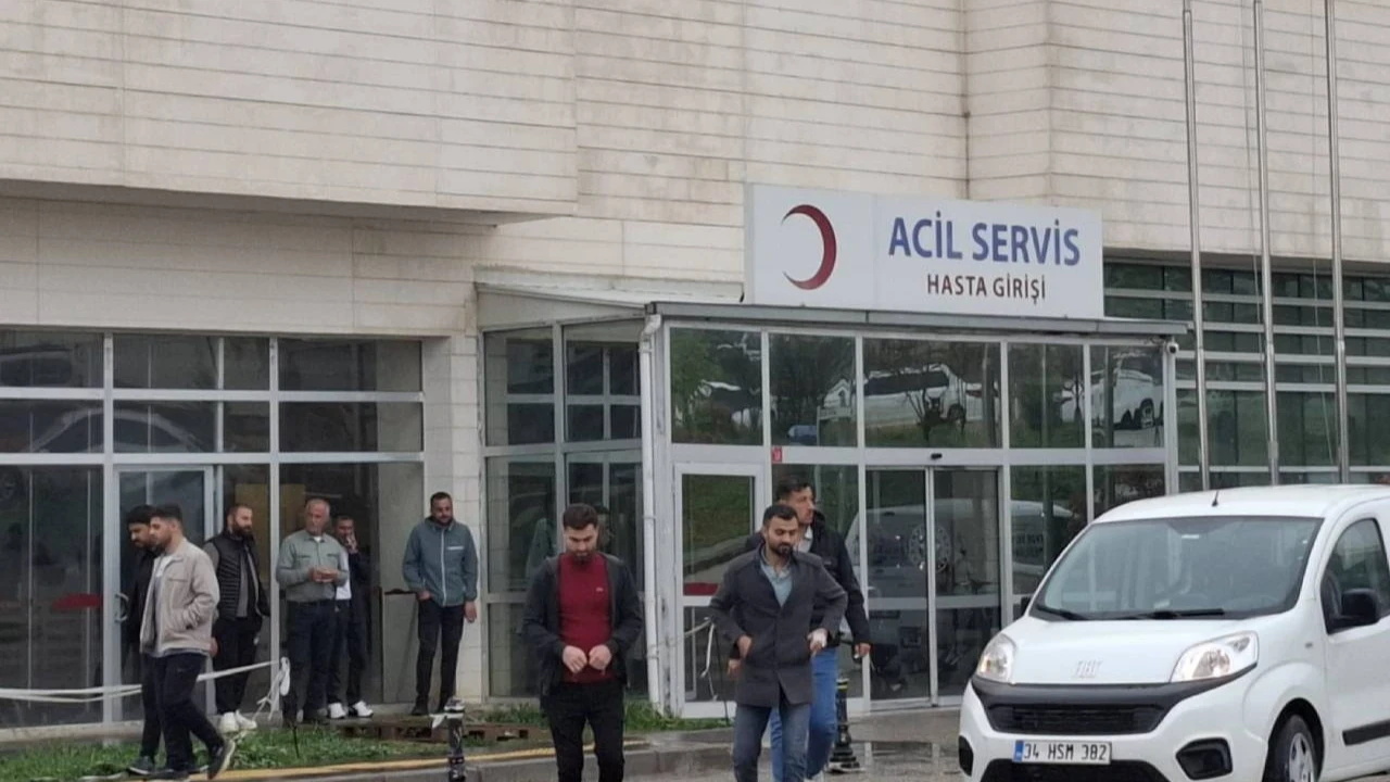Sokak ortasında silahlı saldırıya uğradı: Hastanede can verdi