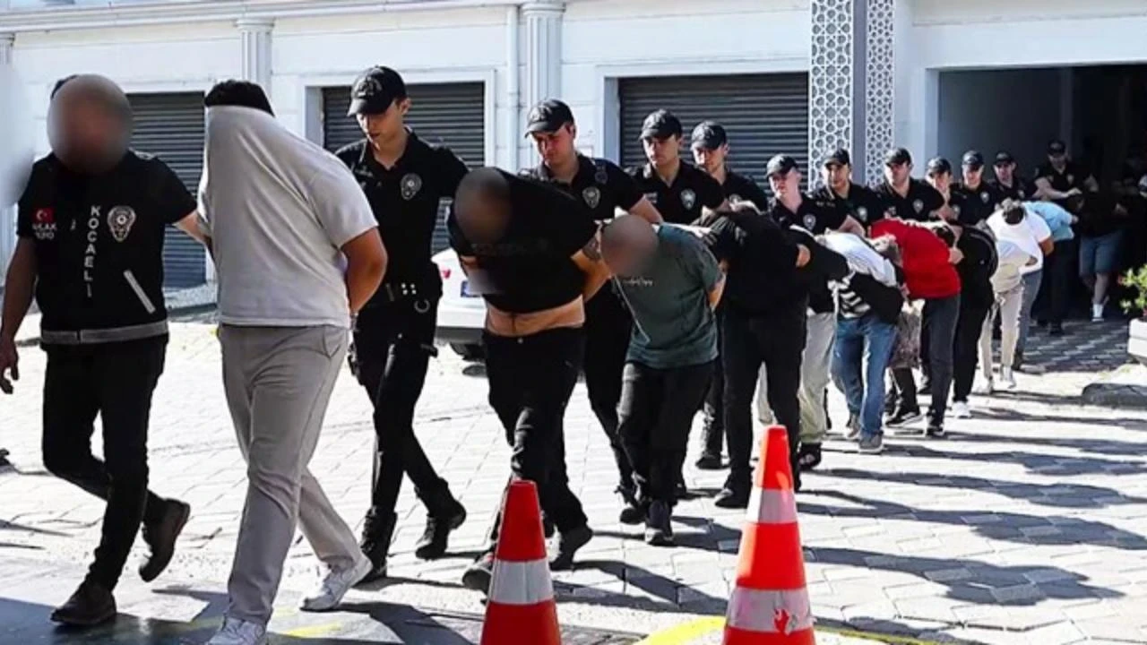Fuhuş operasyonunda 35 kadın kurtarıldı, 14 tutuklama