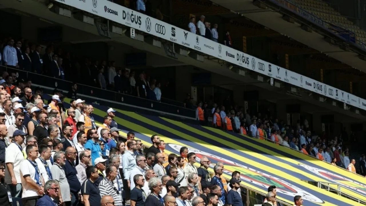 Büyük aşk Fenerbahçe kongresinde ortaya çıktı: Efsane başkan detayı