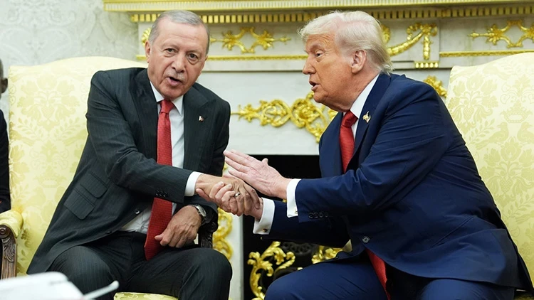Erdoğan ve Trump: Yunanistan'ı doğrudan ilgilendiren yeni denklem... 'Buzdağının sadece görünen kısmı'