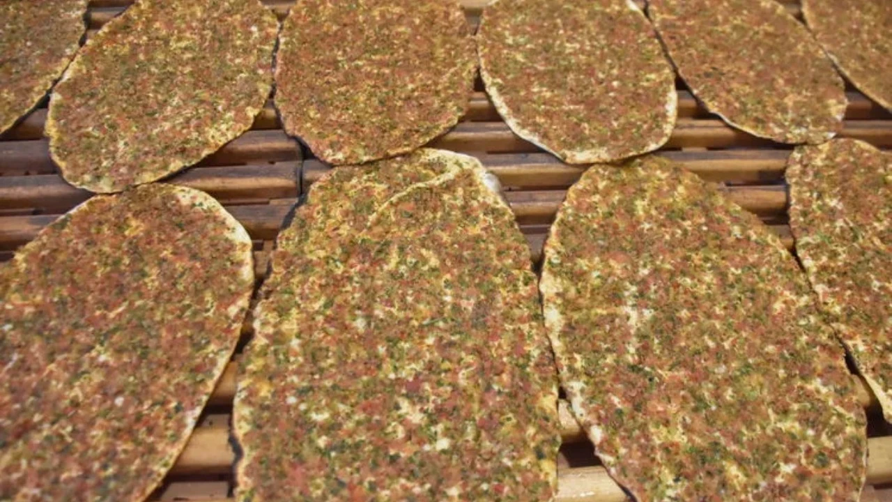 Bakanlık listeyi güncelledi: Lahmacun, sucuk, kıyma, yoğurt ve bal listede