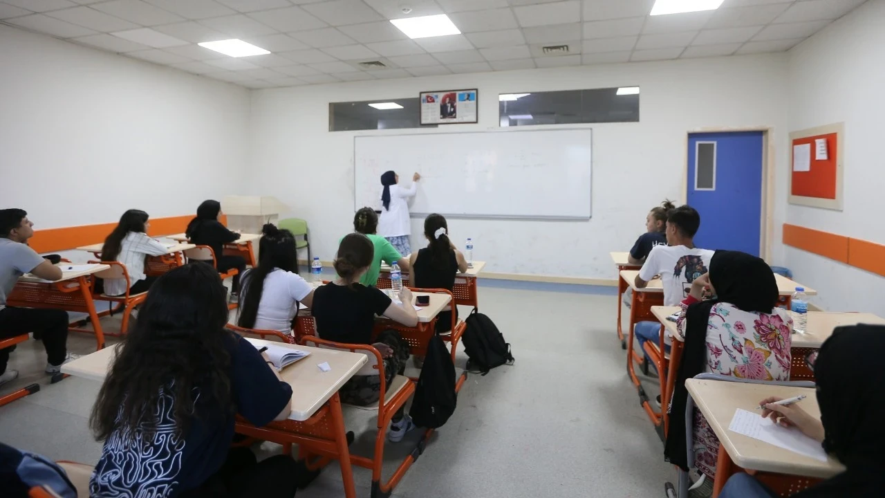 Ücretsiz eğitimle zirveye! GASMEK’in 13 öğrencisi ilk yüzde 1’e girdi