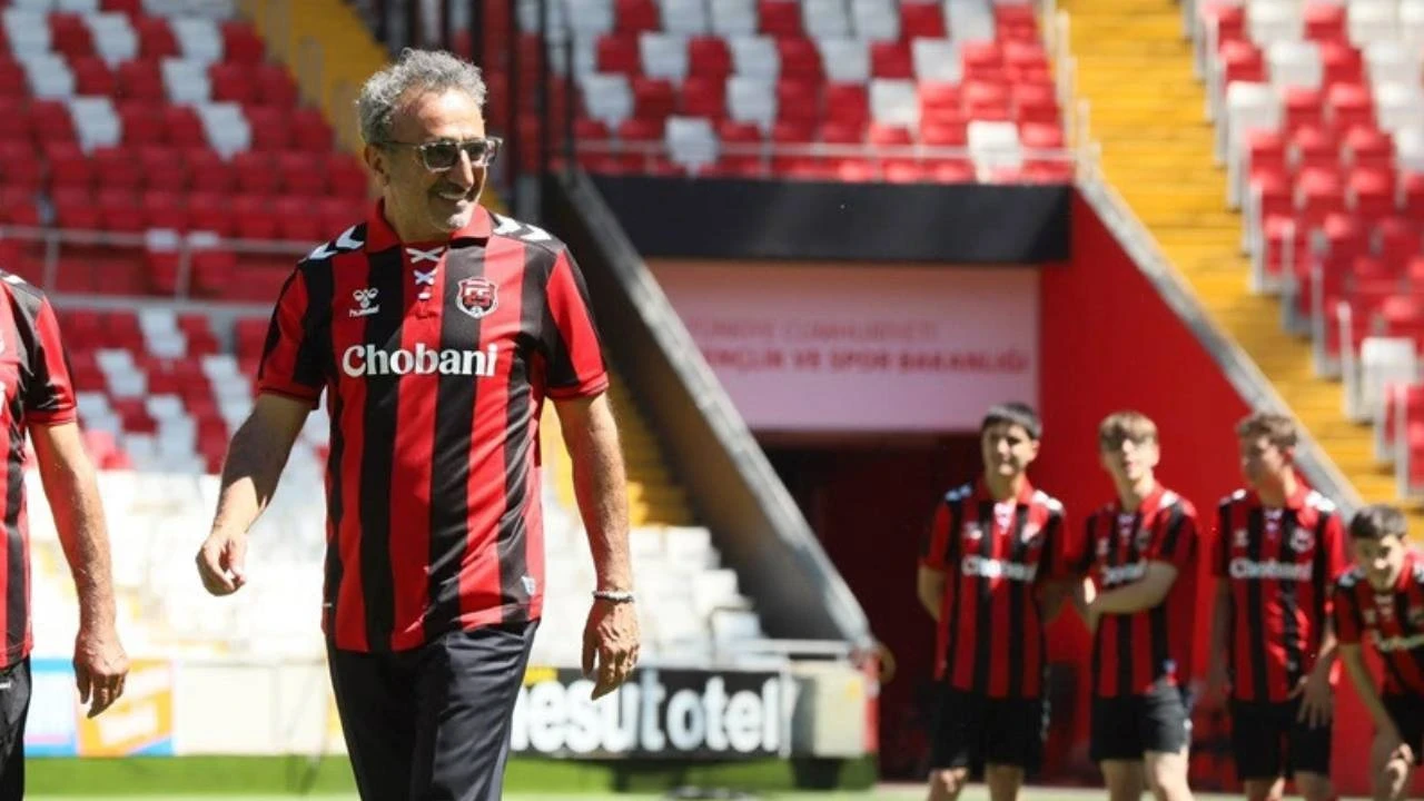 Hamdi Ulukaya'dan Erzincanspor'a 5 milyon dolarlık yeni destek; 'Doğduğum topraklara vefa borcu'