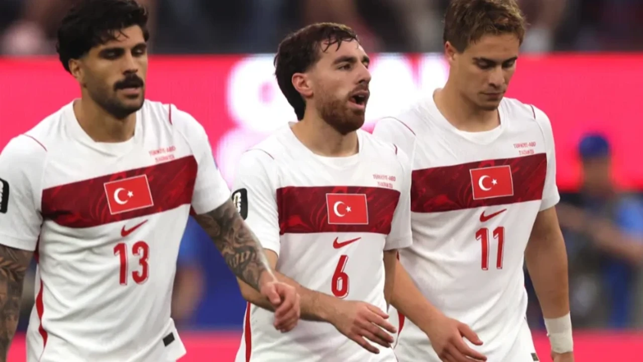 Milli Takım kampında aile krizi iddiası! Yıldız ismin babasından olay hareket