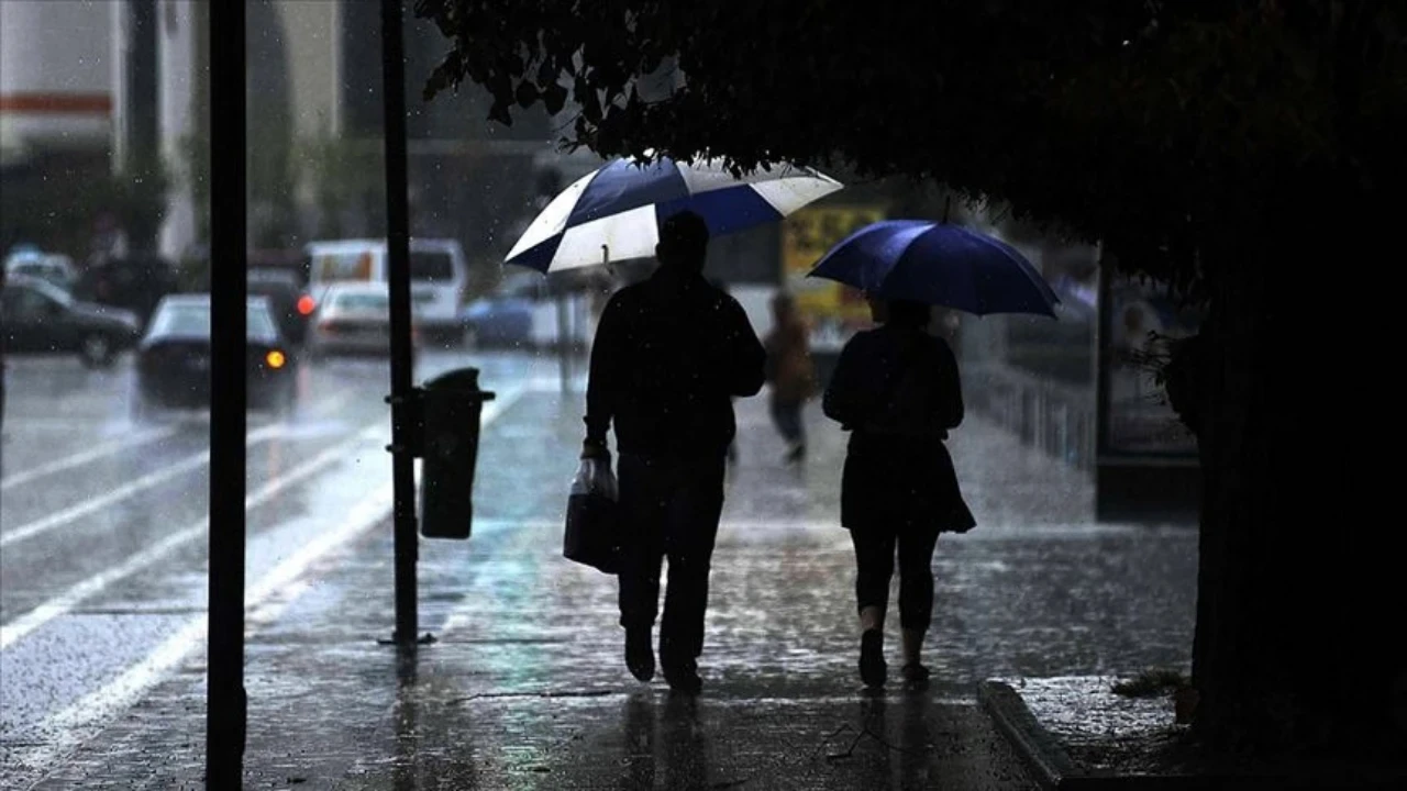 Meteoroloji'den kritik uyarı! Yağışlı hava yeniden etkili oluyor