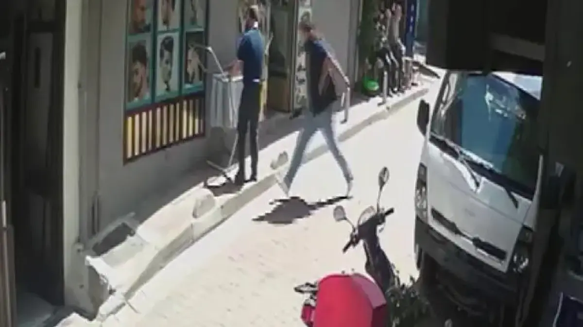 Tıraşını beğenmedi günler sonra berberine dehşeti yaşattı