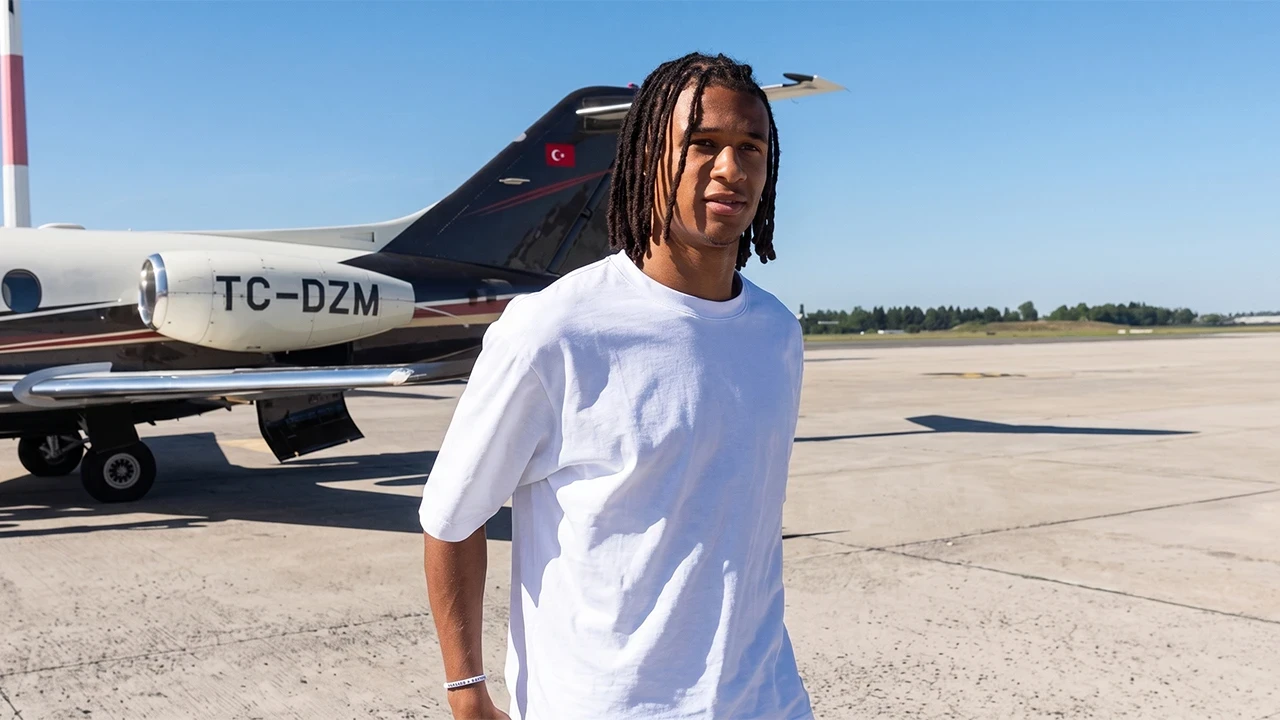 Nathan Ake, Fenerbahçe'nin Avusturya kampına katıldı