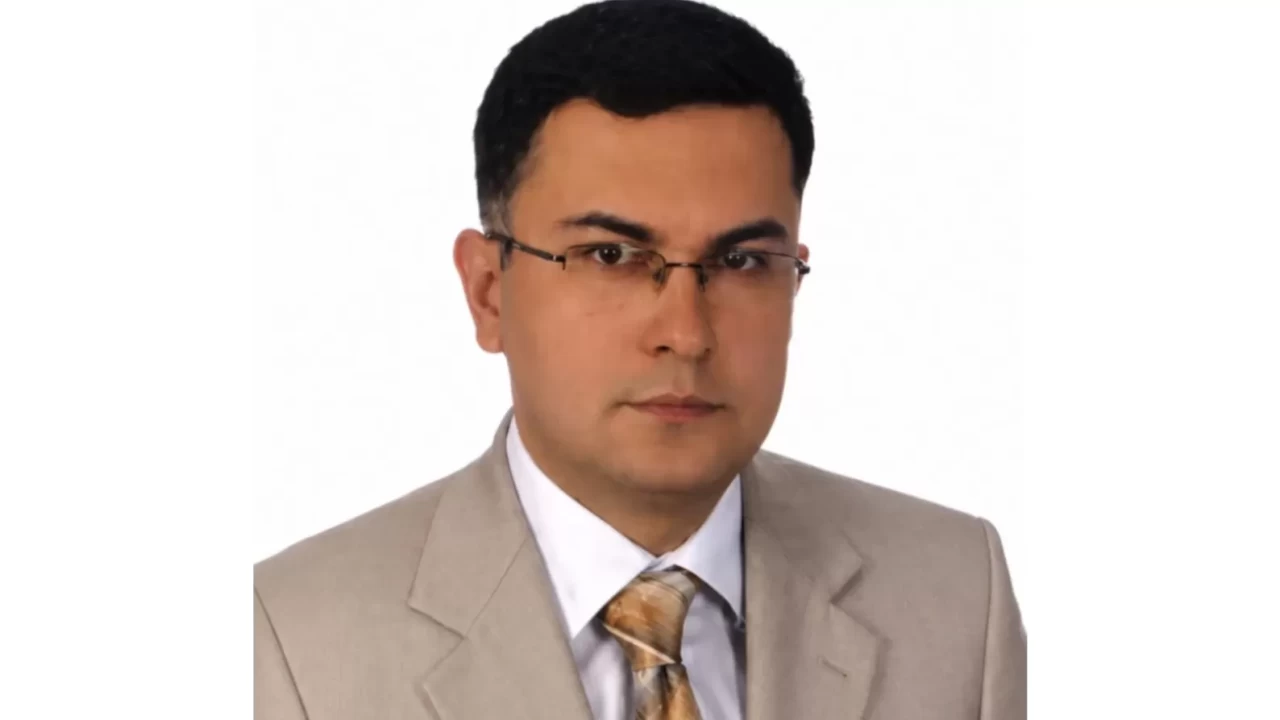 Cumhuriyet Savcısı Ayhan Uyumaz kürsüde hayatını kaybetti!