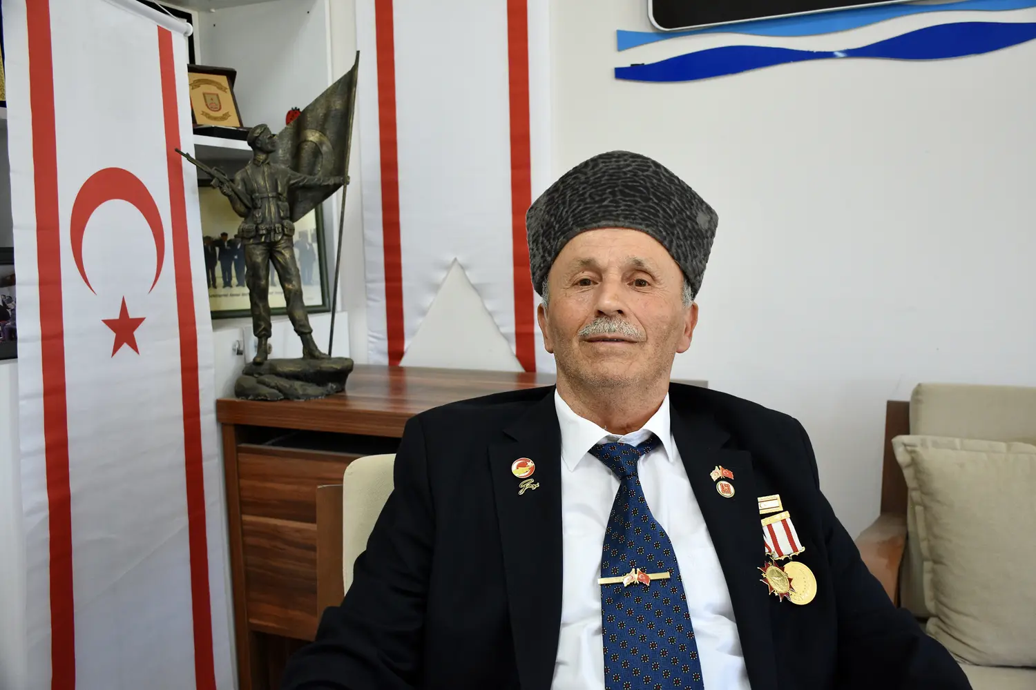 'Bugün olsa yine giderim' dedi! Kıbrıs Barış Harekatı gazisi 52 yıllık gururunu anlattı